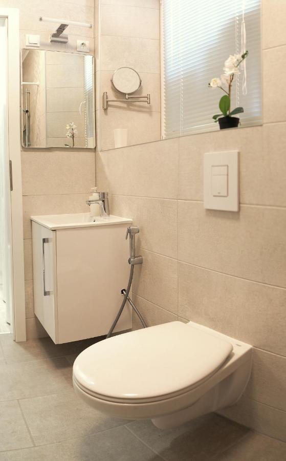 Apartmaji Diversorio Izola Esterno foto